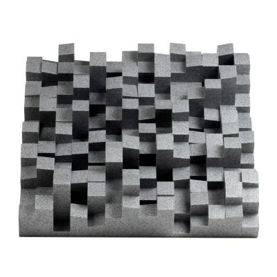 نصب فوم دیفیوزر بر روی دیوار برای کاهش انعکاس صدا و بهبود کیفیت صوتی