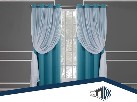 پرده‌های سنگین برای کاهش ورود صدا از بیرون و جلوگیری از خروج صدا از داخل اتاق.