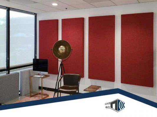 عایق صوتی دکوراتیو نصب شده در یک استودیو