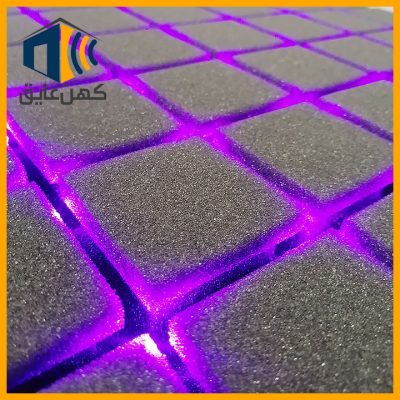 نمای نزدیک پنل آکوستیک فلکسی با نورپردازی