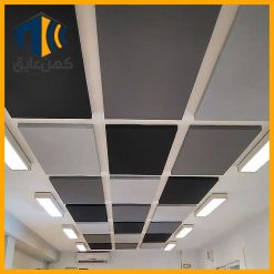 نمای نزدیک از بافت پارچه عایق صوتی روی سقف.